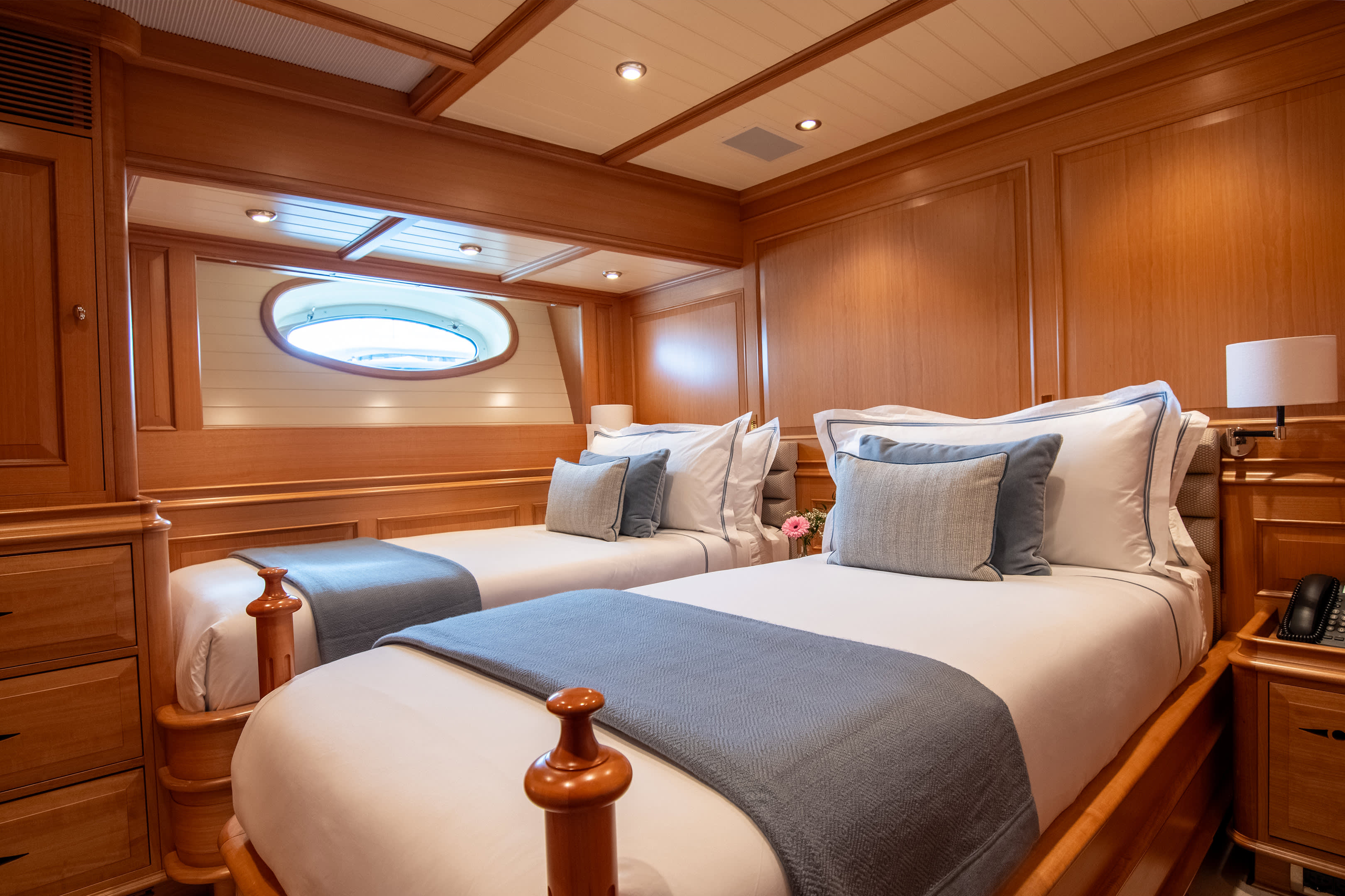 Twin Cabin
